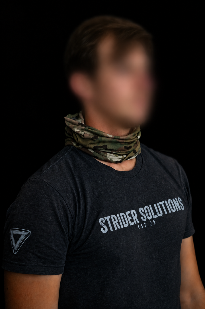 MULTICAM neck cover worn with the hood stowed inside the rim